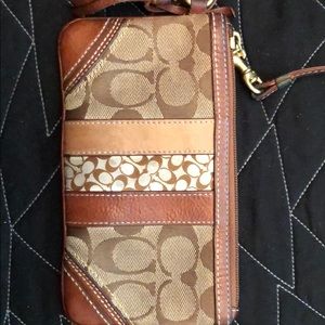 Wristlet